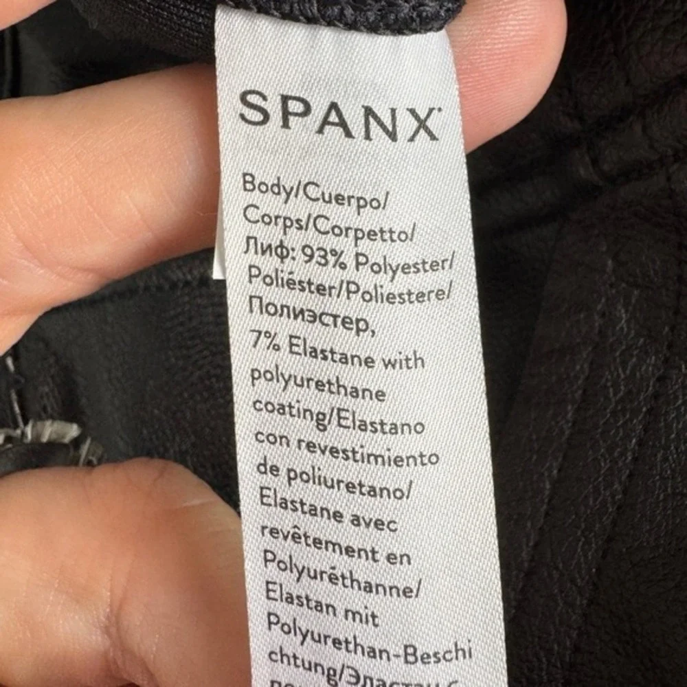 Spanx Faux Leather Jogger Pants Size Medium Black Pull On High Rise Casual Chic - Picture 10 of 11